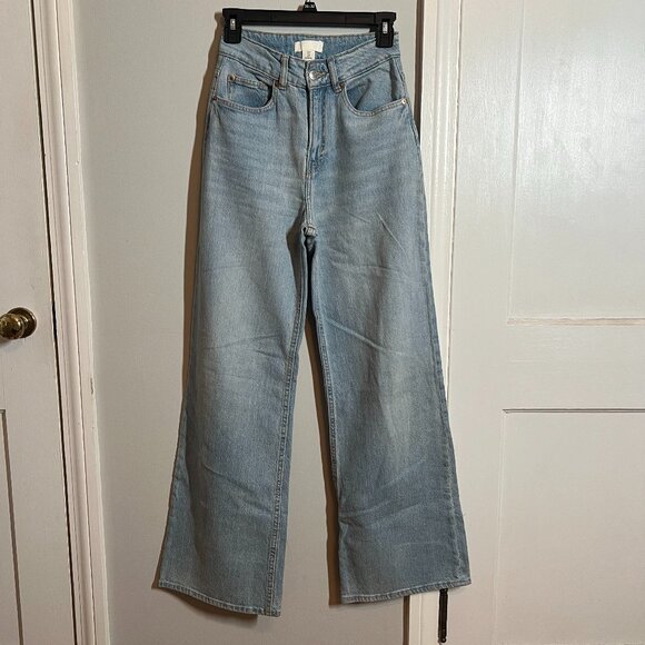 H&M High Rise Wide Leg Jeans | Size 2 | Light Vintage Wash - Picture 2 of 4